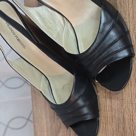 Franco Fortified Wedge Heels w/box - Picture 2 of 6